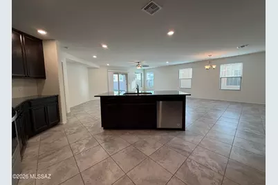 8536 W Amazilia Place, Tucson, AZ 85757 - Photo 9