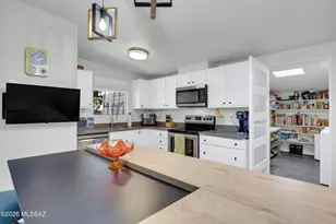 7374 E Calle Lugo, Tucson, AZ 85710 - Photo 9