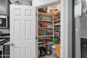 5156 W Paytons Ct, Tucson, AZ 85742 - Photo 9