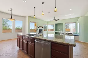 12911 W Zebra Aloe Pl, Tucson, AZ 85743 - Photo 11