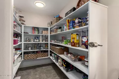 8449 E Hodgman Place, Tucson, AZ 85747 - Photo 15