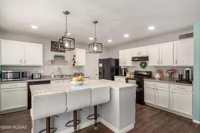 8449 E Hodgman Place, Tucson, AZ 85747 - Photo 1