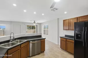 1961 S Mcconnell Dr, Tucson, AZ 85710 - Photo 13