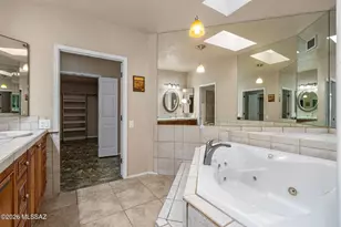 3910 S Via Del Ruisenor, Green Valley, AZ 85622 - Photo 17