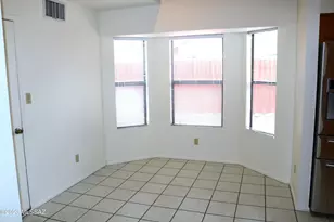 9690 N Donegal Pl, Tucson, AZ 85742 - Photo 3
