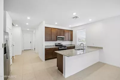10453 W Beaman Lane, Marana, AZ 85653 - Photo 9