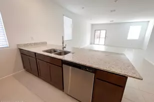 10453 W Beaman Ln, Marana, AZ 85653 - Photo 11