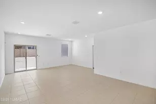 10453 W Beaman Ln, Marana, AZ 85653 - Photo 3