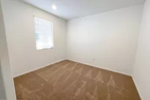 10469 W Beaman Ln, Marana, AZ 85653 - Photo 9