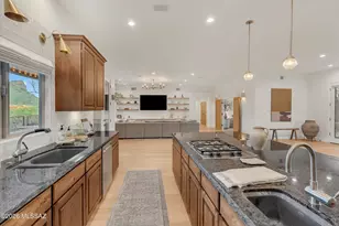 1961 S Diamond D Dr, Tucson, AZ 85713 - Photo 17