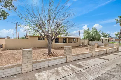 827 W Calle Castile, Tucson, AZ 85756 - Photo 5