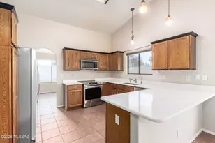 9321 E Lochnay Ln, Tucson, AZ 85747 - Photo 11