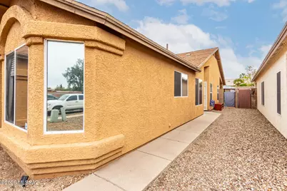 7951 S Wild Primrose Avenue, Tucson, AZ 85747 - Photo 7