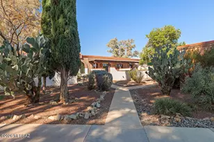 348 S Paseo Lobo, Green Valley, AZ 85614 - Photo 1