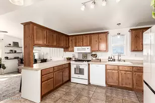 1671 N Calle Futura, Oracle, AZ 85623 - Photo 13