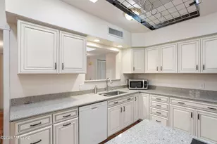 2000 E Campbell Terrace, Tucson, AZ 85718 - Photo 17