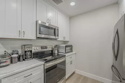 2038 E River Road #101, Tucson, AZ 85718 - Photo 7