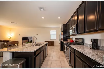 8746 E Stone Meadow Circle, Tucson, AZ 85730 - Photo 1