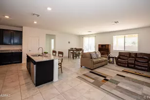 8746 E Stone Meadow Cir, Tucson, AZ 85730 - Photo 5