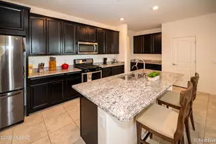 8746 E Stone Meadow Cir, Tucson, AZ 85730 - Photo 9