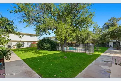 101 E University Boulevard #APT 1, Tucson, AZ 85705 - Photo 15