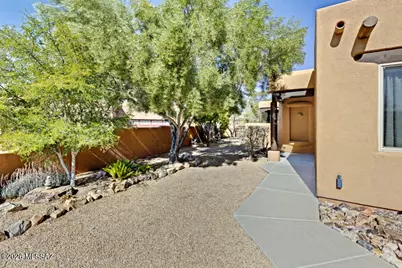 5660 W Triangle X Place, Tucson, AZ 85713 - Photo 9