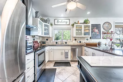 657 S Placita Del Desierto, Green Valley, AZ 85614 - Photo 7