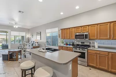 10043 E Denver Hill Drive, Tucson, AZ 85748 - Photo 11