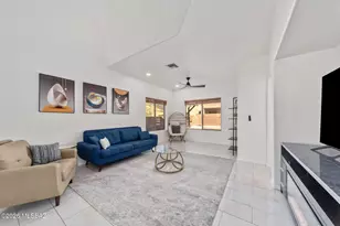 11132 W Coppertail Dr, Marana, AZ 85653 - Photo 7