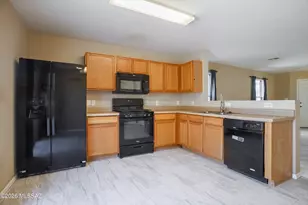 5596 S Monrovia Ave, Tucson, AZ 85706 - Photo 9