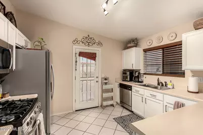 3270 Kennedy Parks Hills Place S, Tucson, AZ 85713 - Photo 11