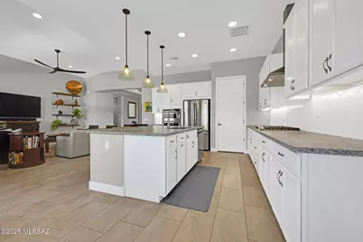 13385 N Cape Marigold Drive, Oro Valley, AZ 85755 - Photo 13