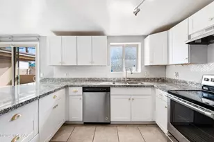 6042 E 33rd St, Tucson, AZ 85711 - Photo 23