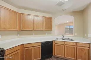 5556 S Desert Redbud Dr, Tucson, AZ 85757 - Photo 17