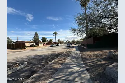 2343 N Hampton Street, Tucson, AZ 85719 - Photo 5