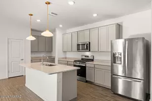 8796 E Stone Meadow Cir, Tucson, AZ 85730 - Photo 15