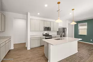 8796 E Stone Meadow Cir, Tucson, AZ 85730 - Photo 13