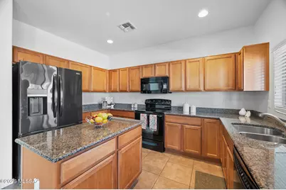 444 W Calle Sombra Linda, Sahuarita, AZ 85629 - Photo 13