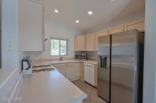 8685 S Desert Dove Dr, Tucson, AZ 85747 - Photo 11