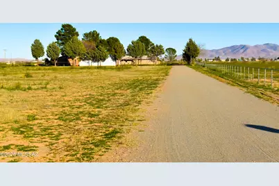 3760 W Valley View Lane, Willcox, AZ 85643 - Photo 35