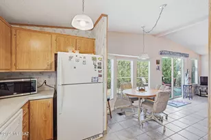 266 W Pinon Dr, Green Valley, AZ 85614 - Photo 13