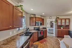 8845 N Ghost Ranch Trail, Marana, AZ 85653 - Photo 9