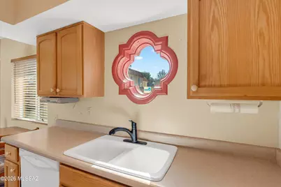8427 E Foursome Lane, Tucson, AZ 85710 - Photo 15