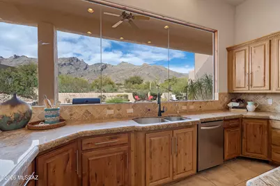 6525 N Longfellow Drive, Tucson, AZ 85718 - Photo 15