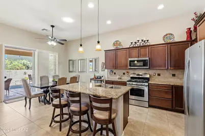 2209 E Bluejay Bluff Lane, Green Valley, AZ 85614 - Photo 13