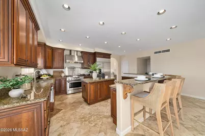 8750 N Glenhurst Place, Oro Valley, AZ 85704 - Photo 15