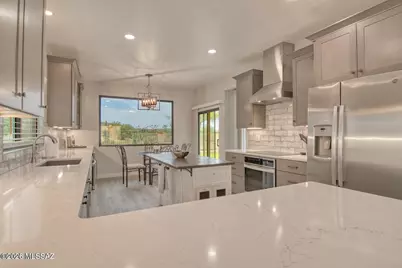 1184 E Camino Diestro, Oro Valley, AZ 85704 - Photo 17
