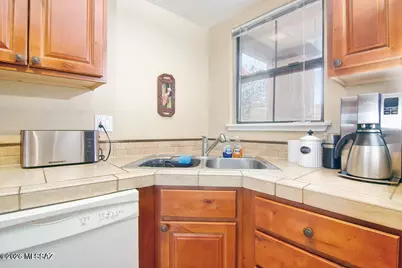6651 N Campbell Avenue #210, Tucson, AZ 85718 - Photo 9