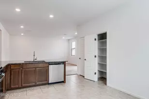 7845 S Sugarbend Dr, Tucson, AZ 85757 - Photo 25