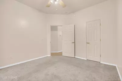 5702 W Treasure Cove Loop, Tucson, AZ 85713 - Photo 17